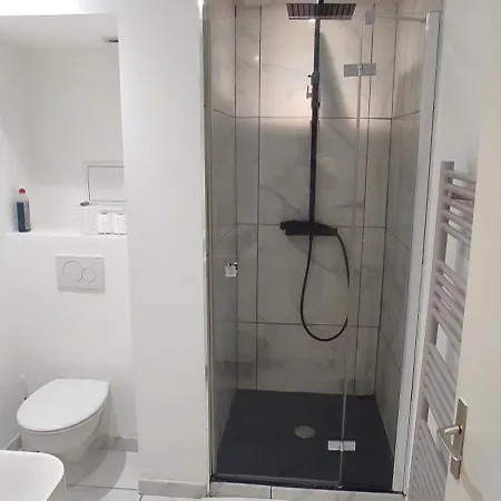 Mangin, Grand T2 Renove, 2 Pers, Parking Inclus Апартаменты Нант