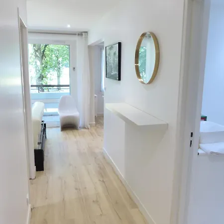 Апартаменты Mangin, Grand T2 Renove, 2 Pers, Parking Inclus