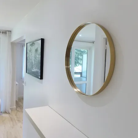 Mangin, Grand T2 Renove, 2 Pers, Parking Inclus Апартаменты Нант