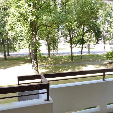 Mangin, Grand T2 Renove, 2 Pers, Parking Inclus Апартаменты Нант