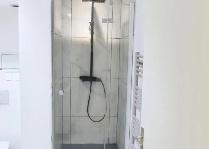 Mangin, Grand T2 Rénové, 2 Pers, Parking Inclus