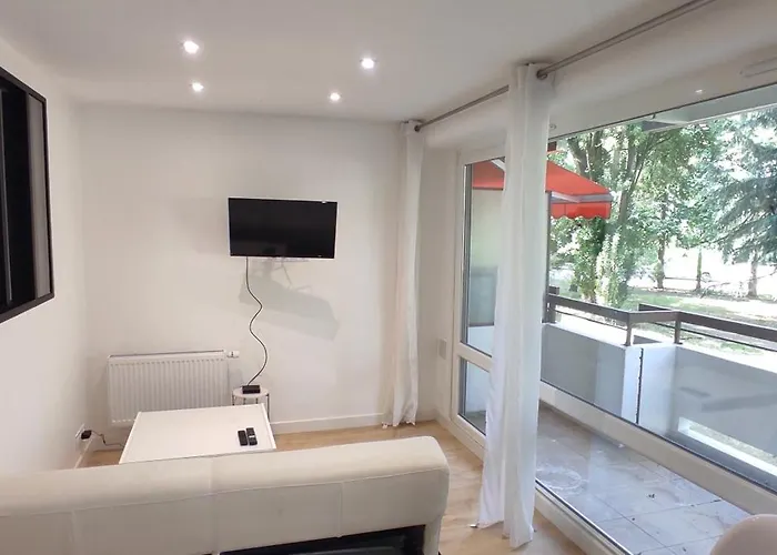 Mangin, Grand T2 Rénové, 2 Pers, Parking Inclus Appartement Nantes